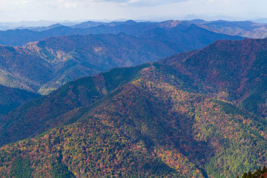 紅葉の武奈ヶ岳 山頂からの眺め