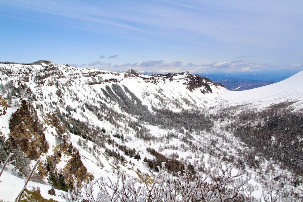 黒斑山で雪山登山(浅間山外輪山の眺め)