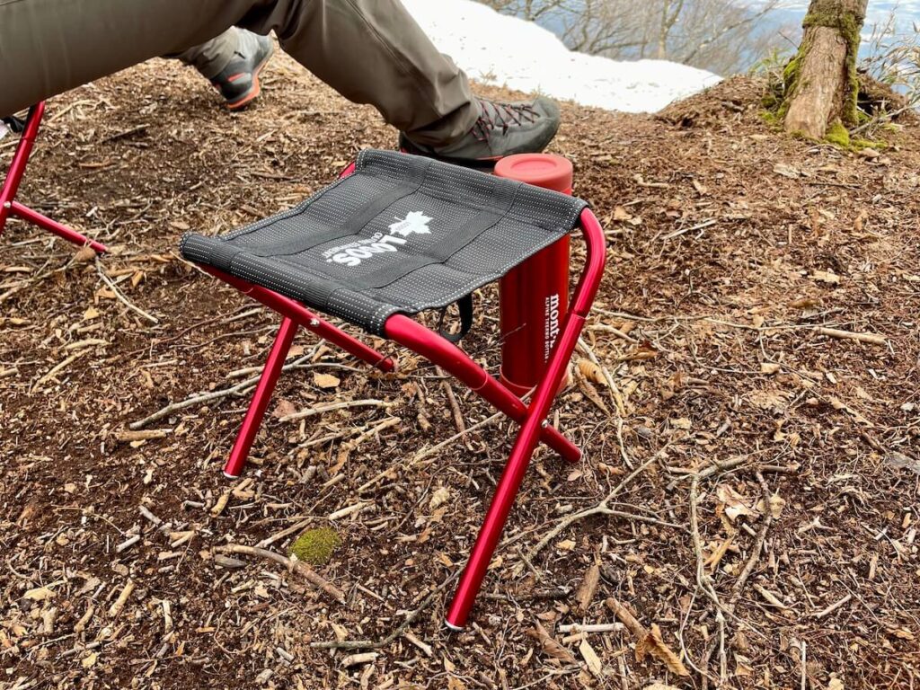 ロゴスの折り畳み椅子を登山で使用