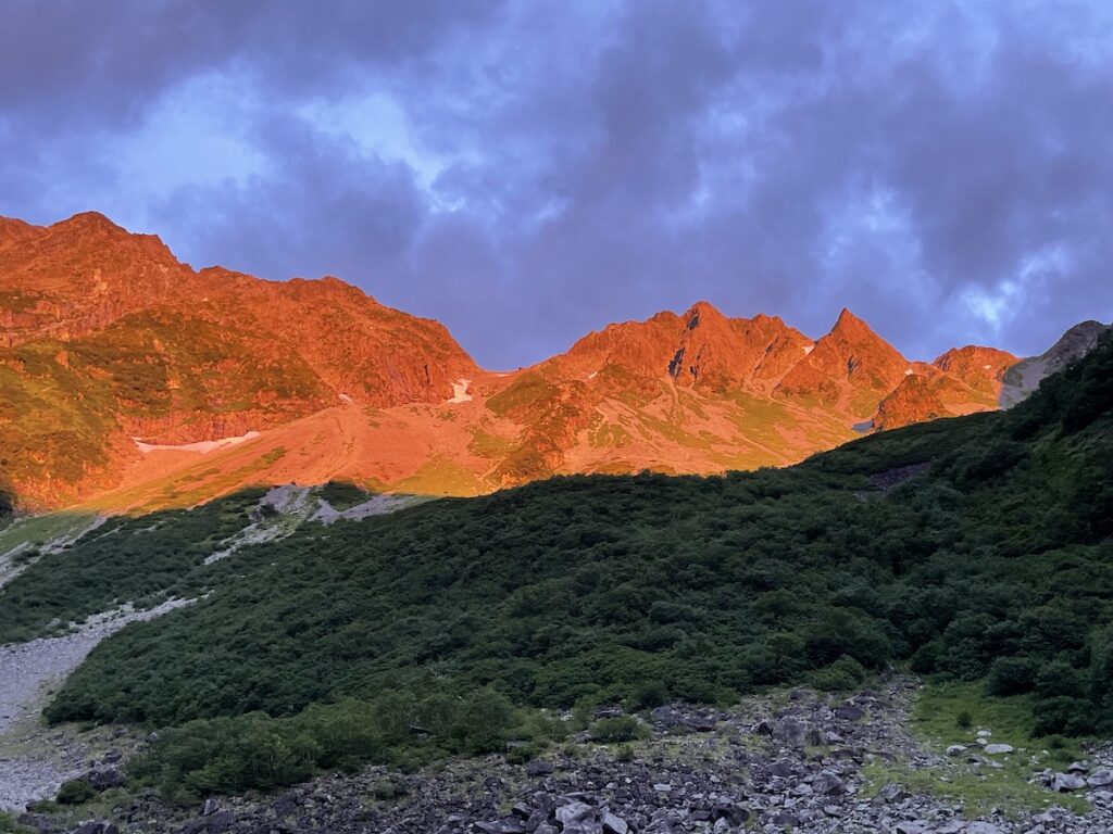 涸沢カール 夏のテント泊登山 上高地からのルート テント場紹介 やまたびチップス