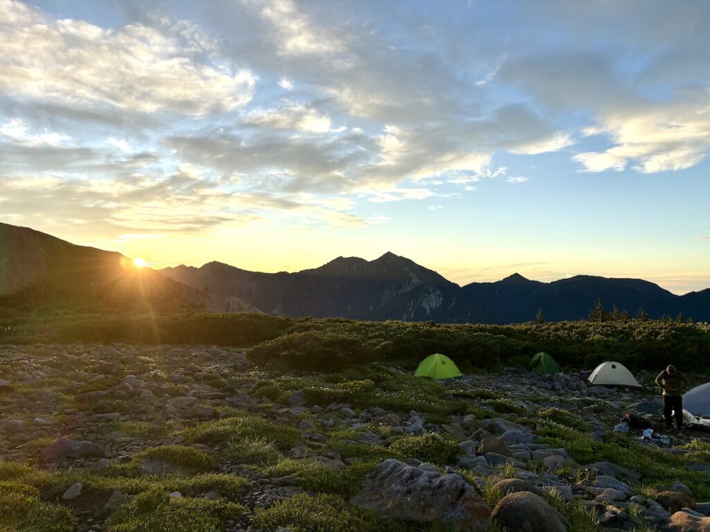 五色ヶ原キャンプ場朝日