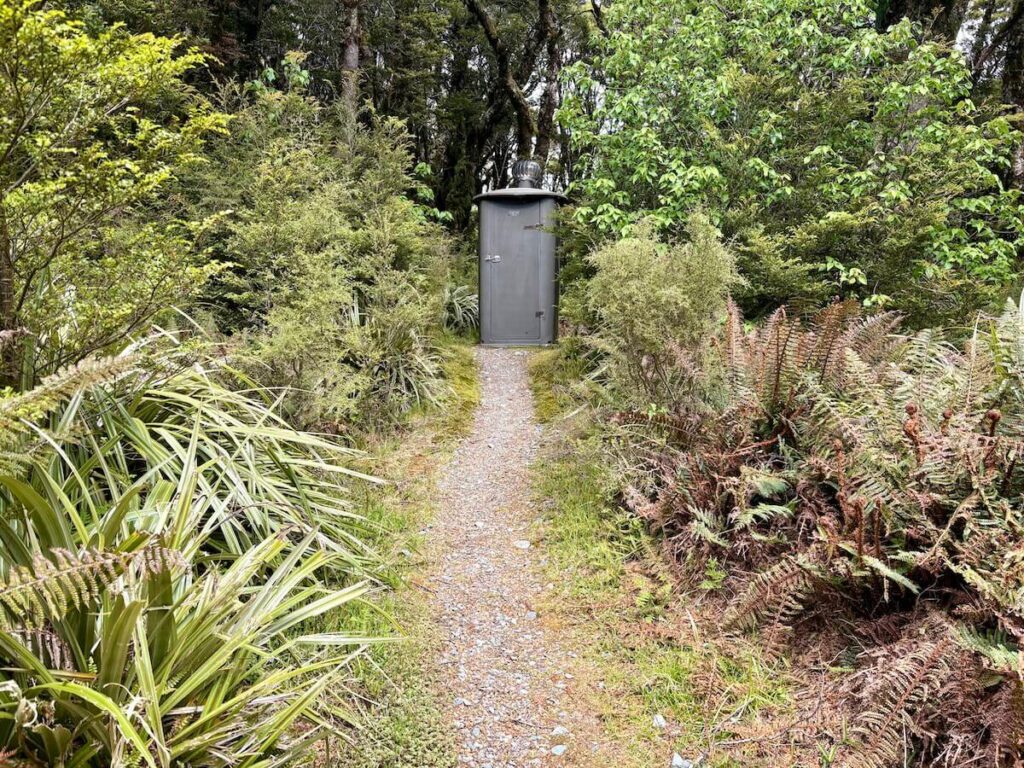 Routeburn Track_レクマッケンジーキャンプ場4