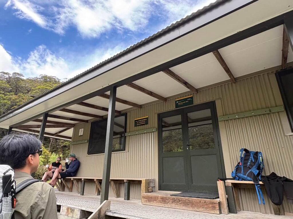 Routeburn Track_登山道20_レイクマッケンジーハット